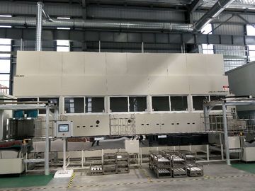 La linea di rivestimento dei metalli dello spruzzo di precisione dell'iniettore caricamento automatico e scaricare i prodotti brevettati può essere azionata dai robot